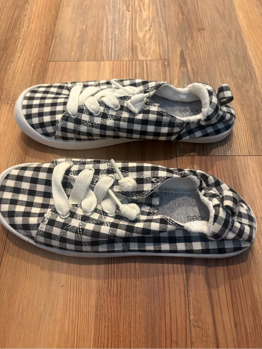 Maurices Mariah Gingham Slip-On Sneakers Women’s Size 8 Black White Cozy Lined
